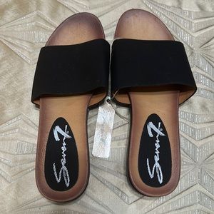 SEVEN7  Pearl slides in Black Size 10 NWT